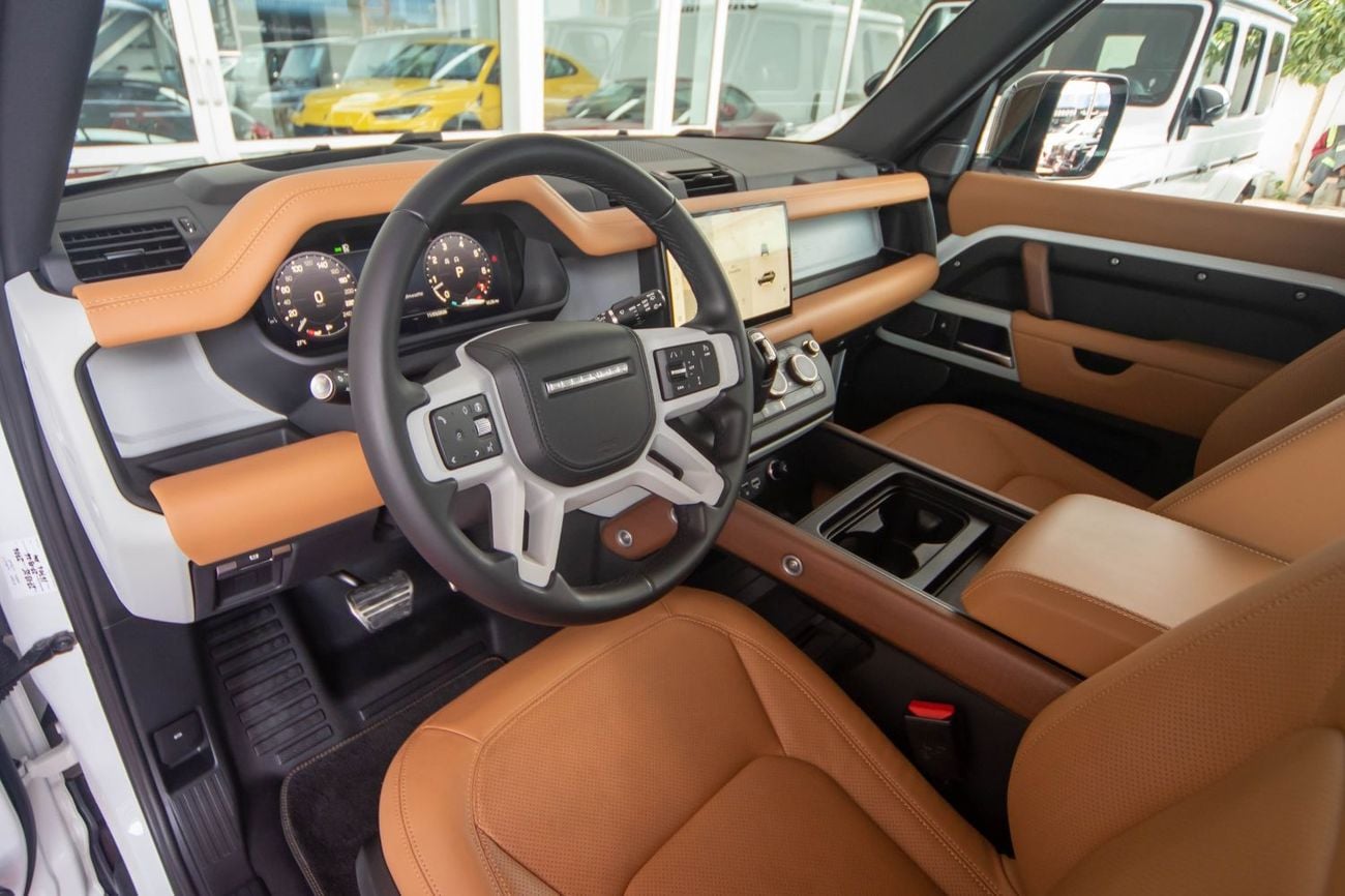 لاند روفر ديفندر P400 90 HSE 3.0L (5 Seater)