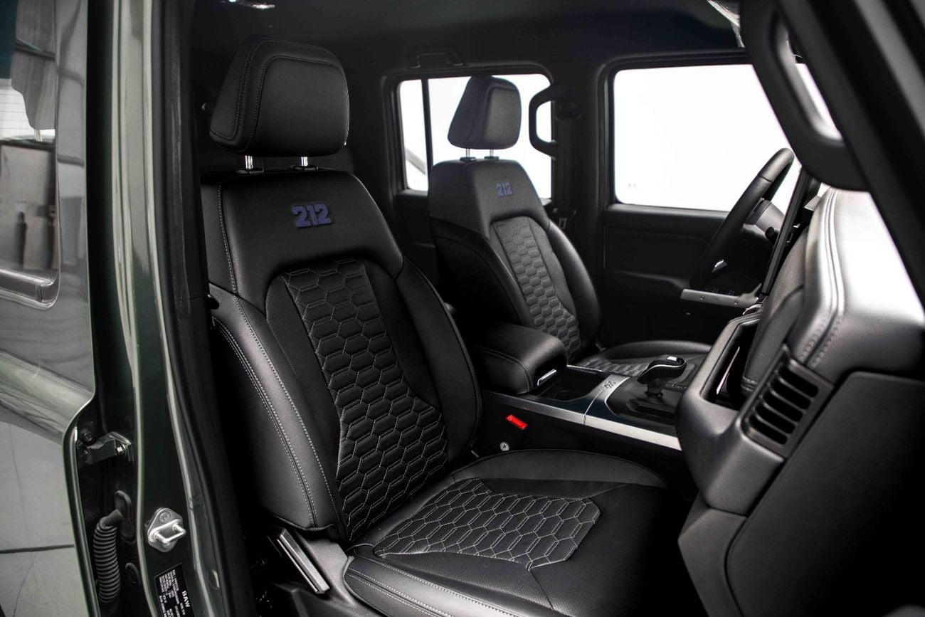 باو 212 T01 ADVENTURER 2.0L - GREEN INSIDE BLACK | EXPORT ONLY