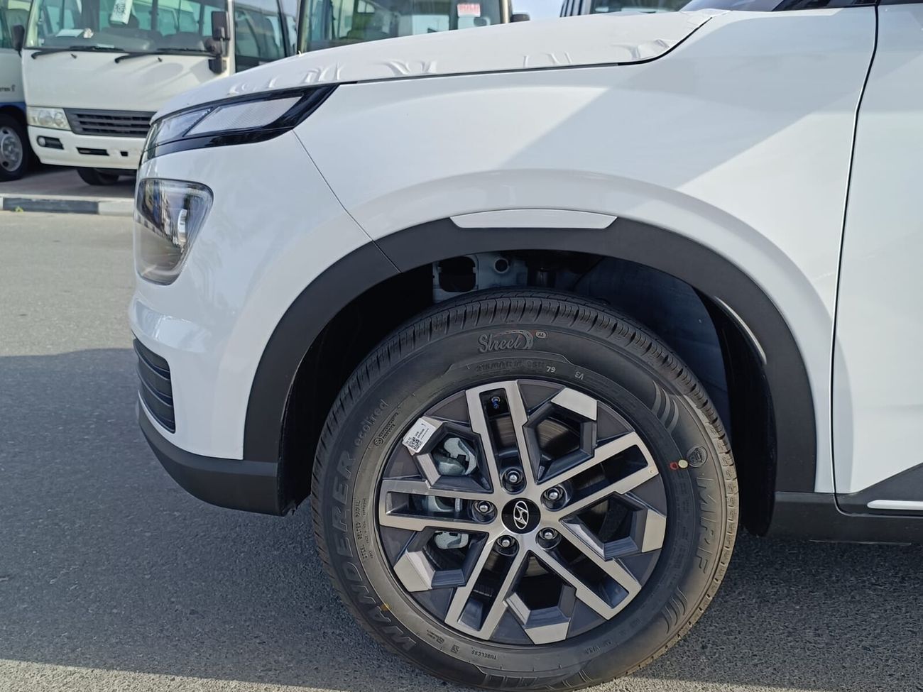 هيونداي فنيو Premier Plus Turbo/ 1.0L V4/ SUNROOF/ FULL OPTION (CODE # VEN10AF)