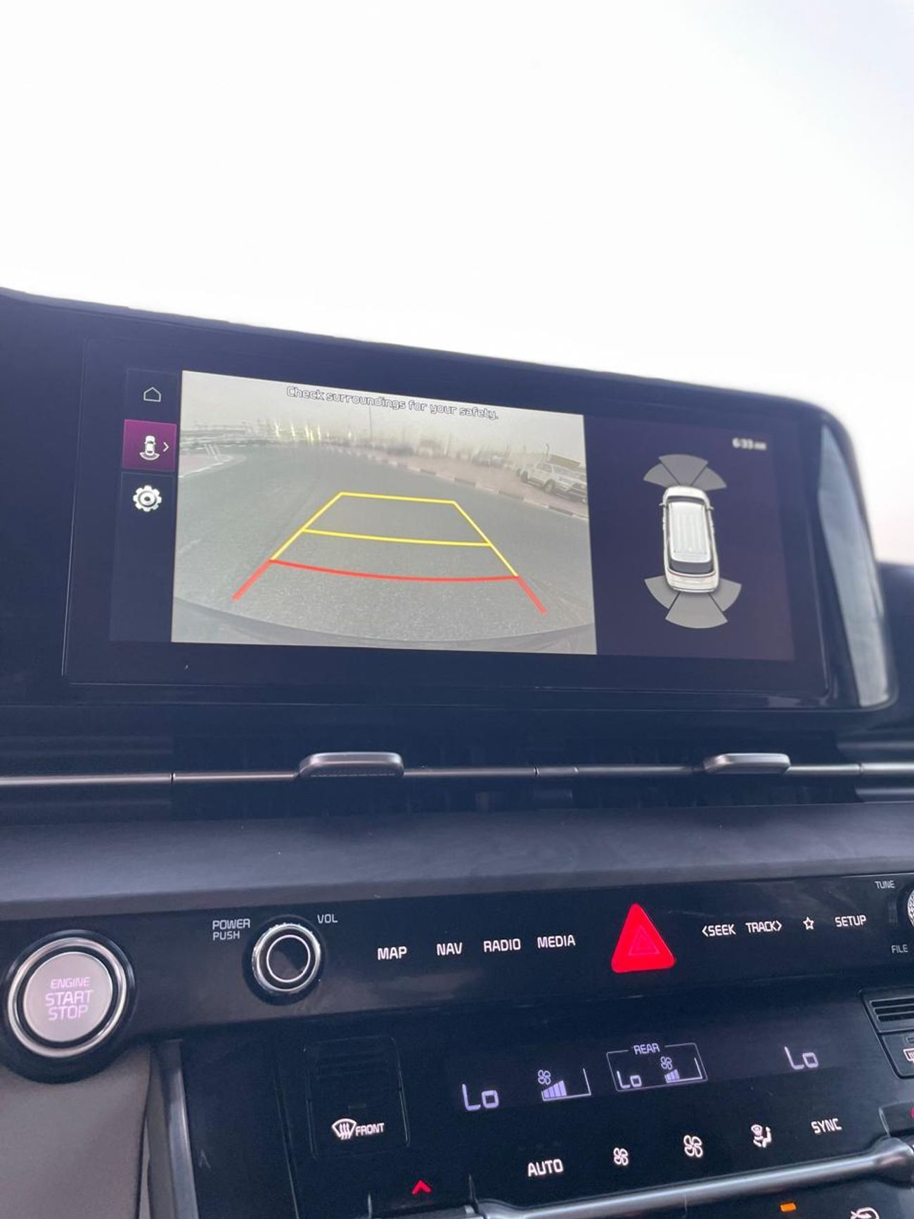 Kia Carnival 2022 EX 3.5L V6 - Full Option - 8 Seater - Front & Rear Radar Sensor - Trunk / Door Ful