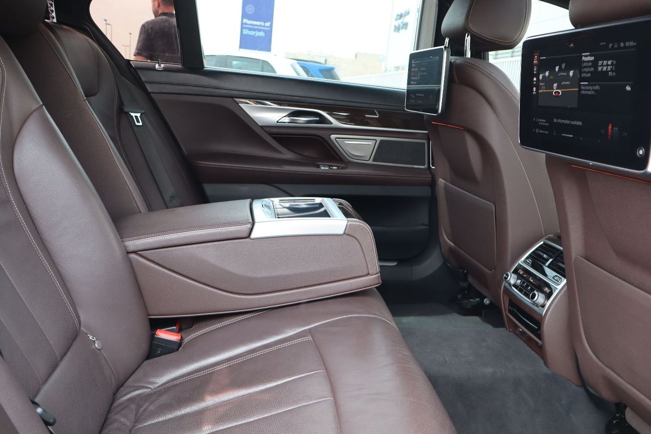 BMW 730Li Exclusive 2.0L