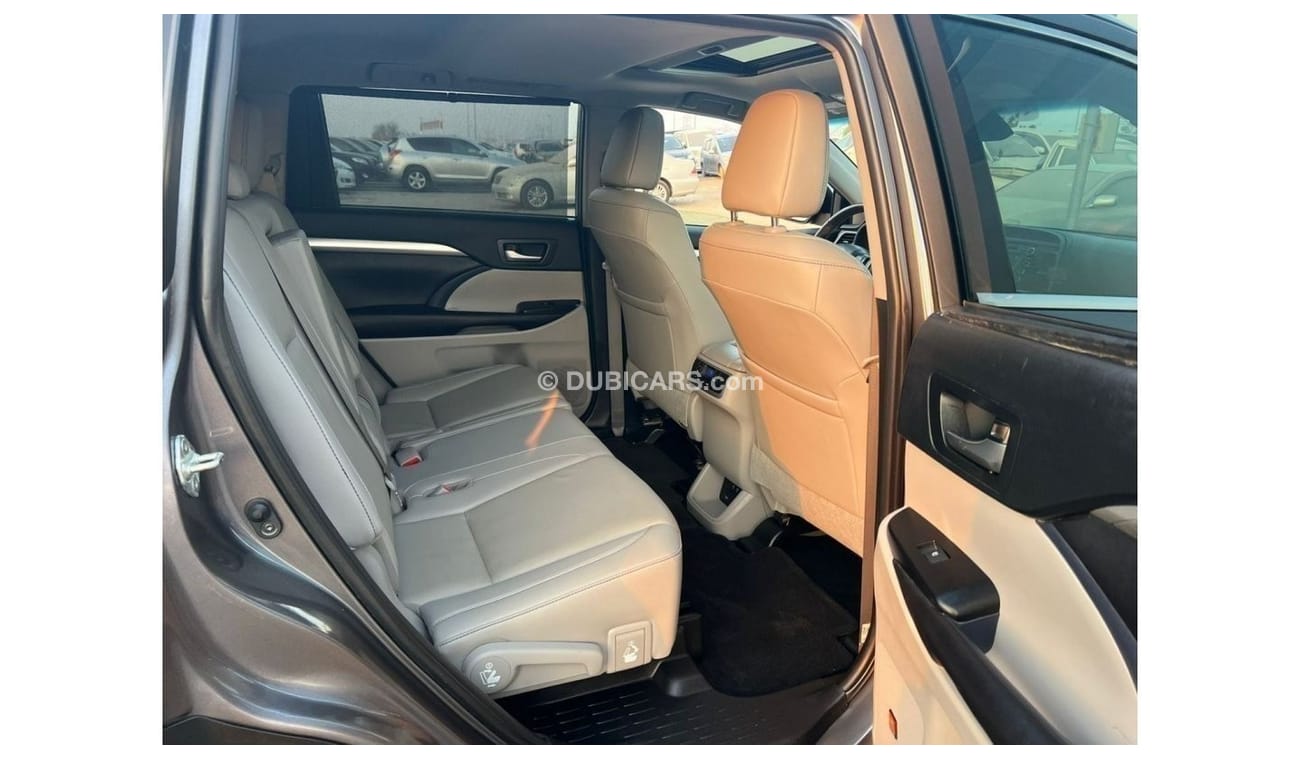 Toyota Highlander *Offer*2019 Toyota Highlander XLE 3.5L V6 Full Option - UAE PASS