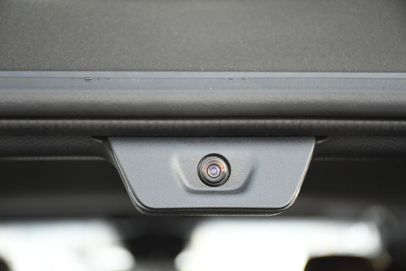 تويوتا برادو 2.4L Adventure petrol full option GCC ( Ready Stock)