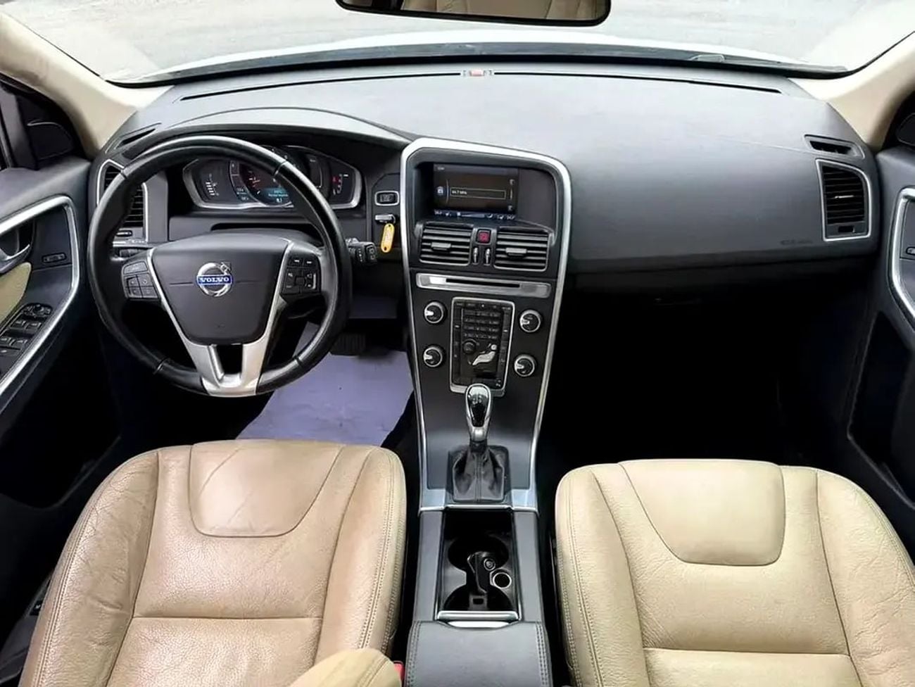 Volvo XC60 GCC Specs - Reliable Luxury SUV in Excellent Condition