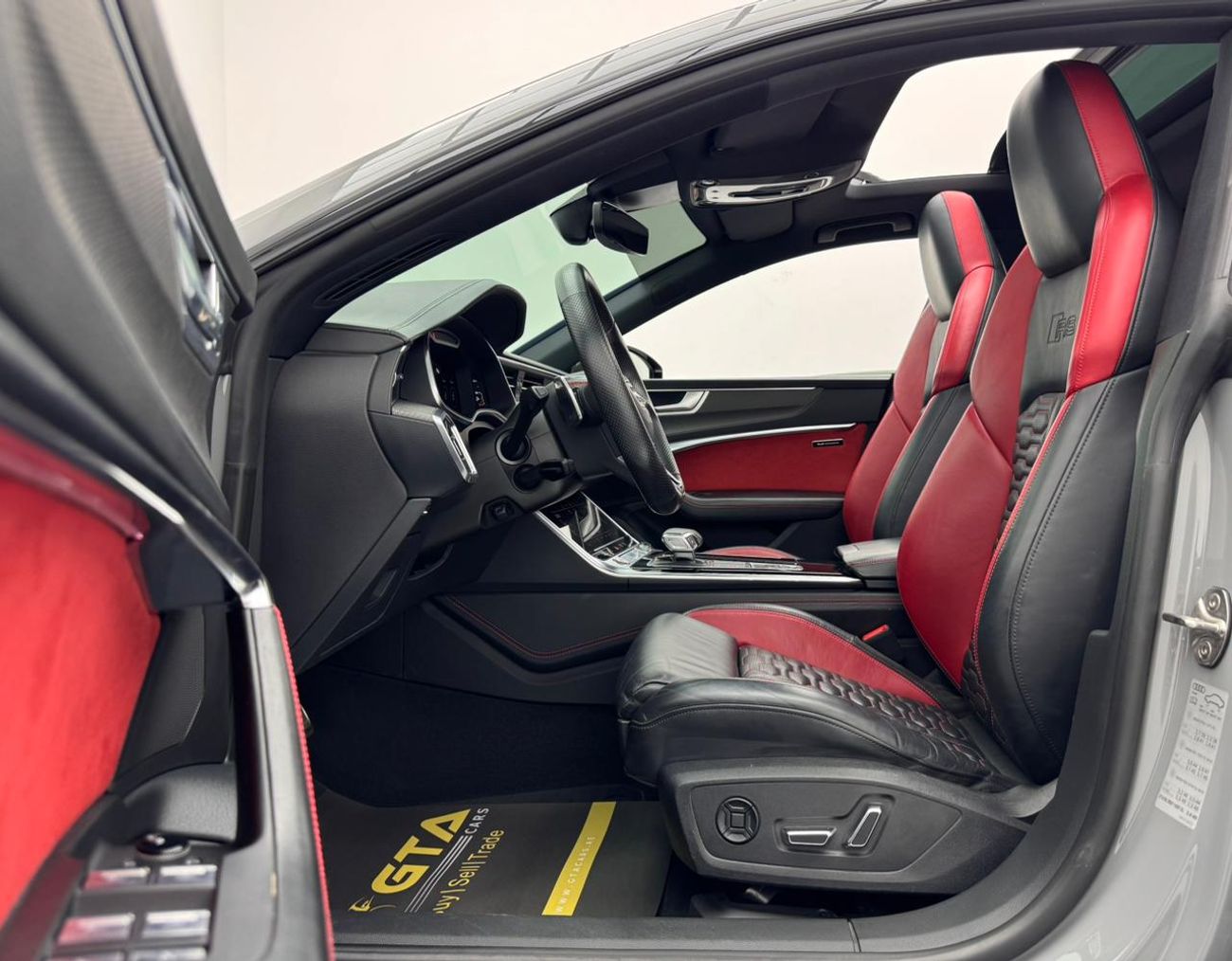 أودي RS7 TFSI quattro 4.0L 2022 Audi RS7 TFSI quattro, 2026 Audi Warranty And Service Contract, GCC