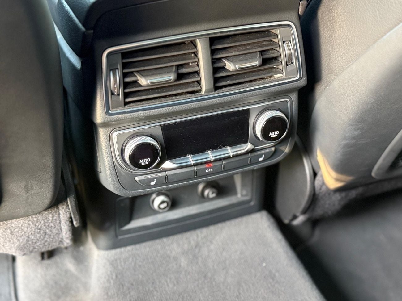 أودي Q7 45 TFSI quattro S-Line 3.0L