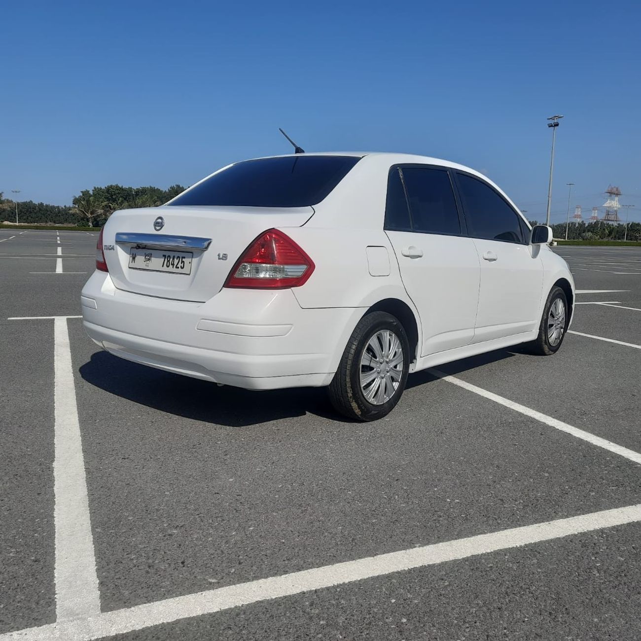 نيسان تيدا SL نيسان تيدا 2012 مواصفات خليجي فل اتوماتيك بحاله ممتازه جدا