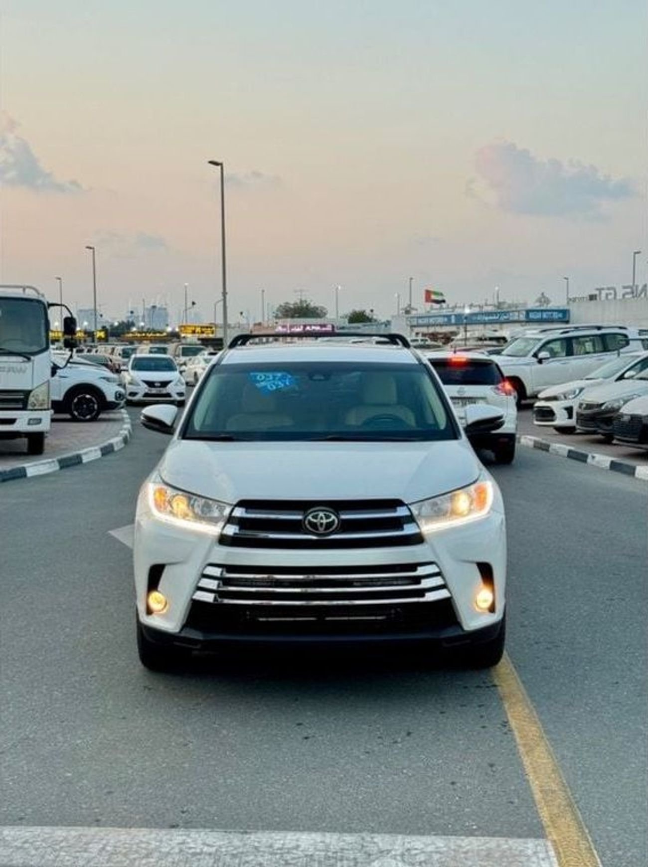 Toyota Highlander 2018 LE 4x4 MID OPTION V6 US SPEC