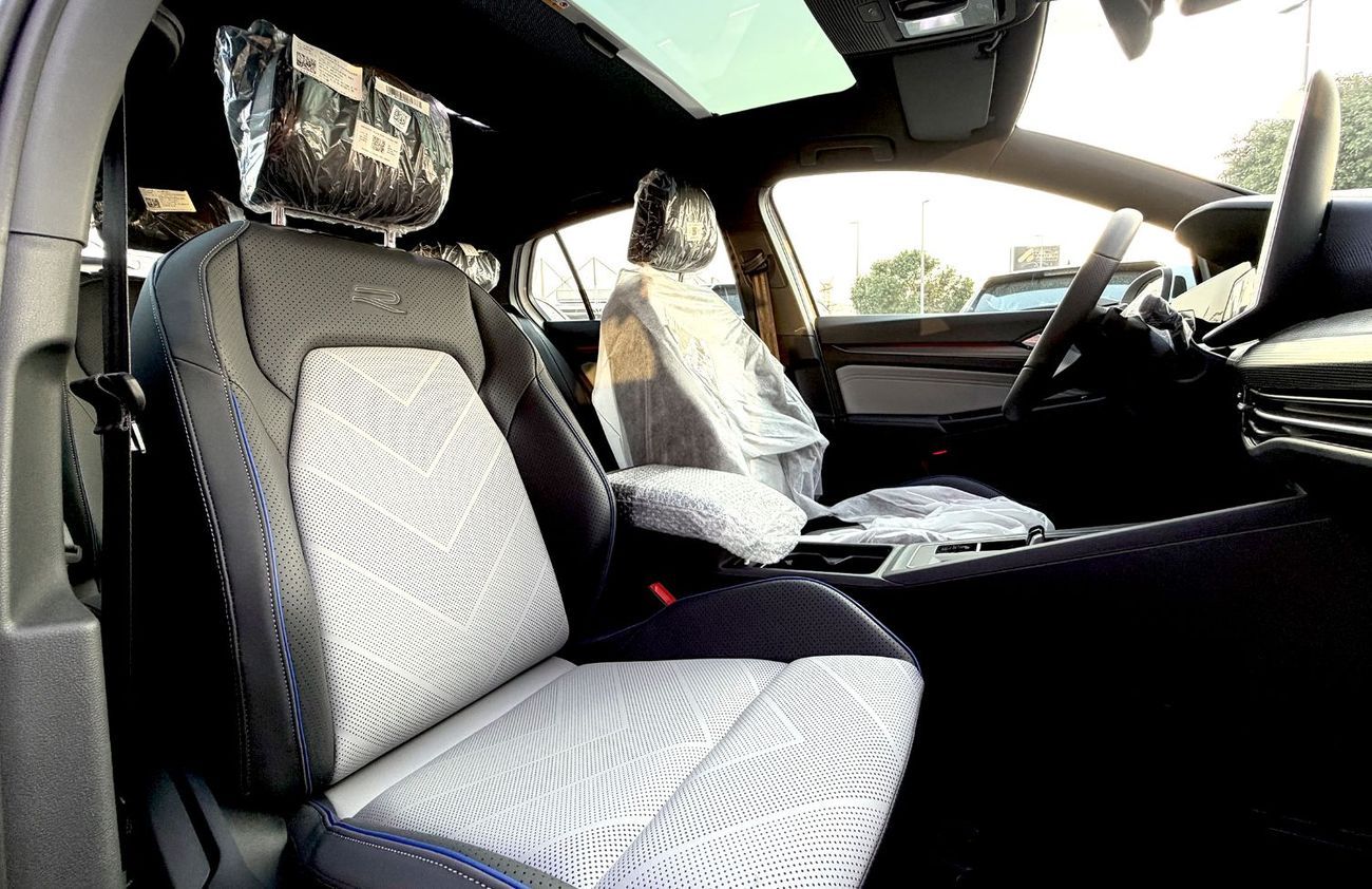 فولكس واجن جولف Golf R-Line 300TSI 2025