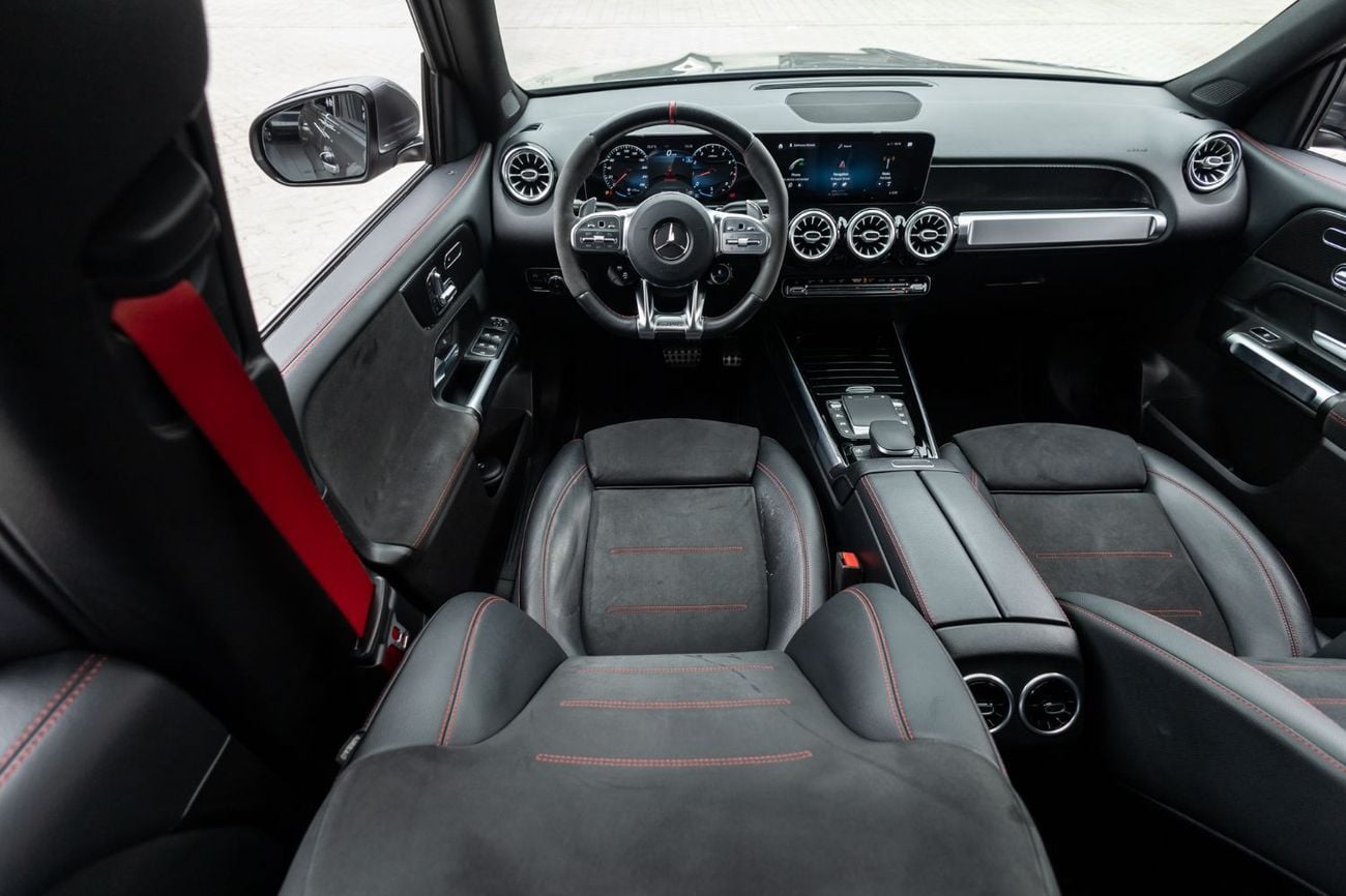 مرسيدس بنز GLB 35 4MATIC 2.0L (302 HP)