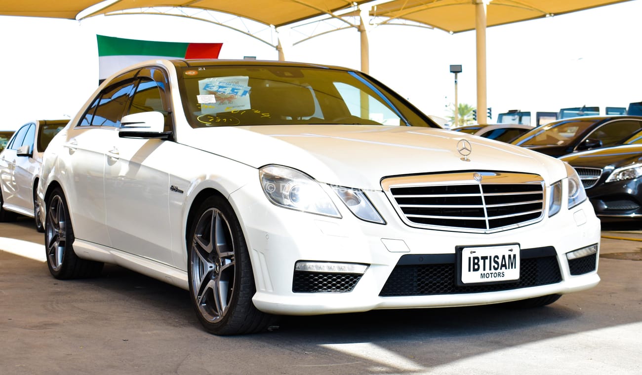 Mercedes-Benz E 63 AMG 6. 3 L V8