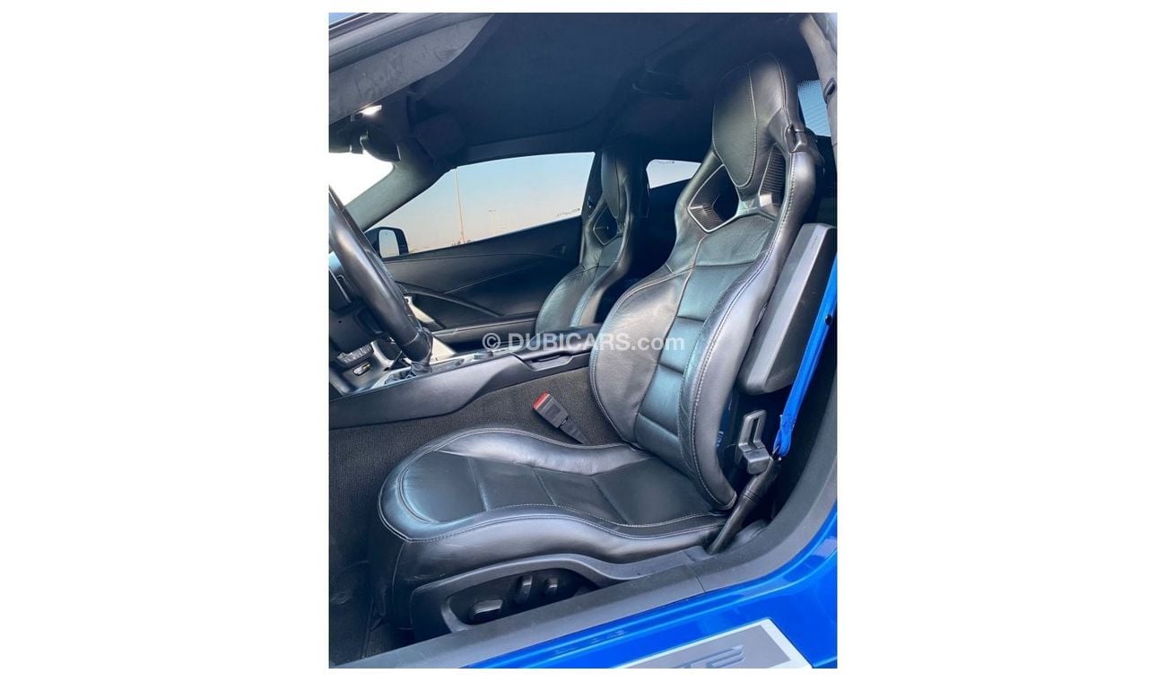 Chevrolet Corvette C7 Z06 CHEVROLET CORVETTE C7 ZO6 GCC 2016 FULL OPTION FULL CARBON FIBER MANUEL GEAR  PERFECT CONDITI