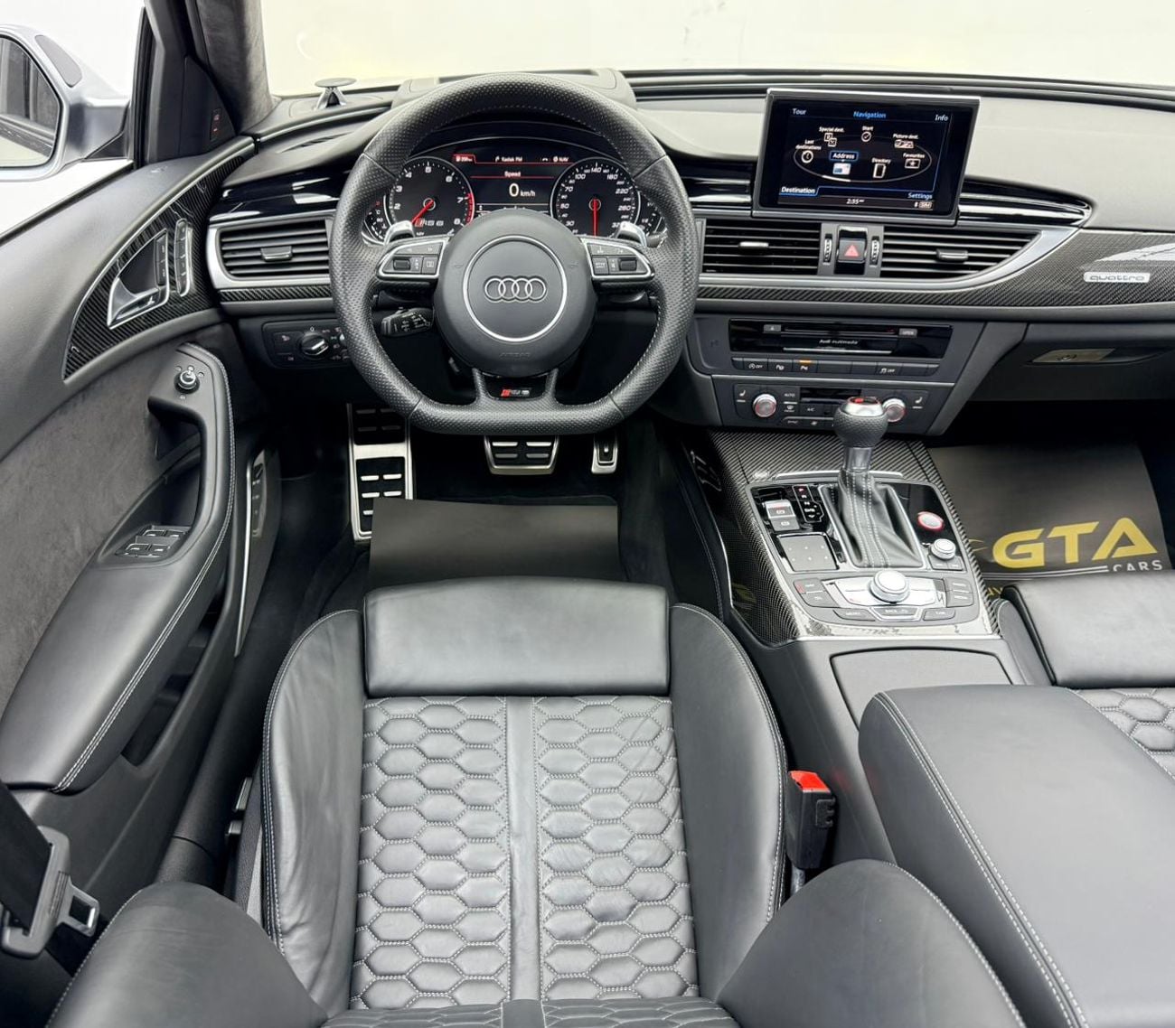 Audi RS6 Performance 4.0L 2017 Audi RS6 Performance, Full Audi Service history, GCC
