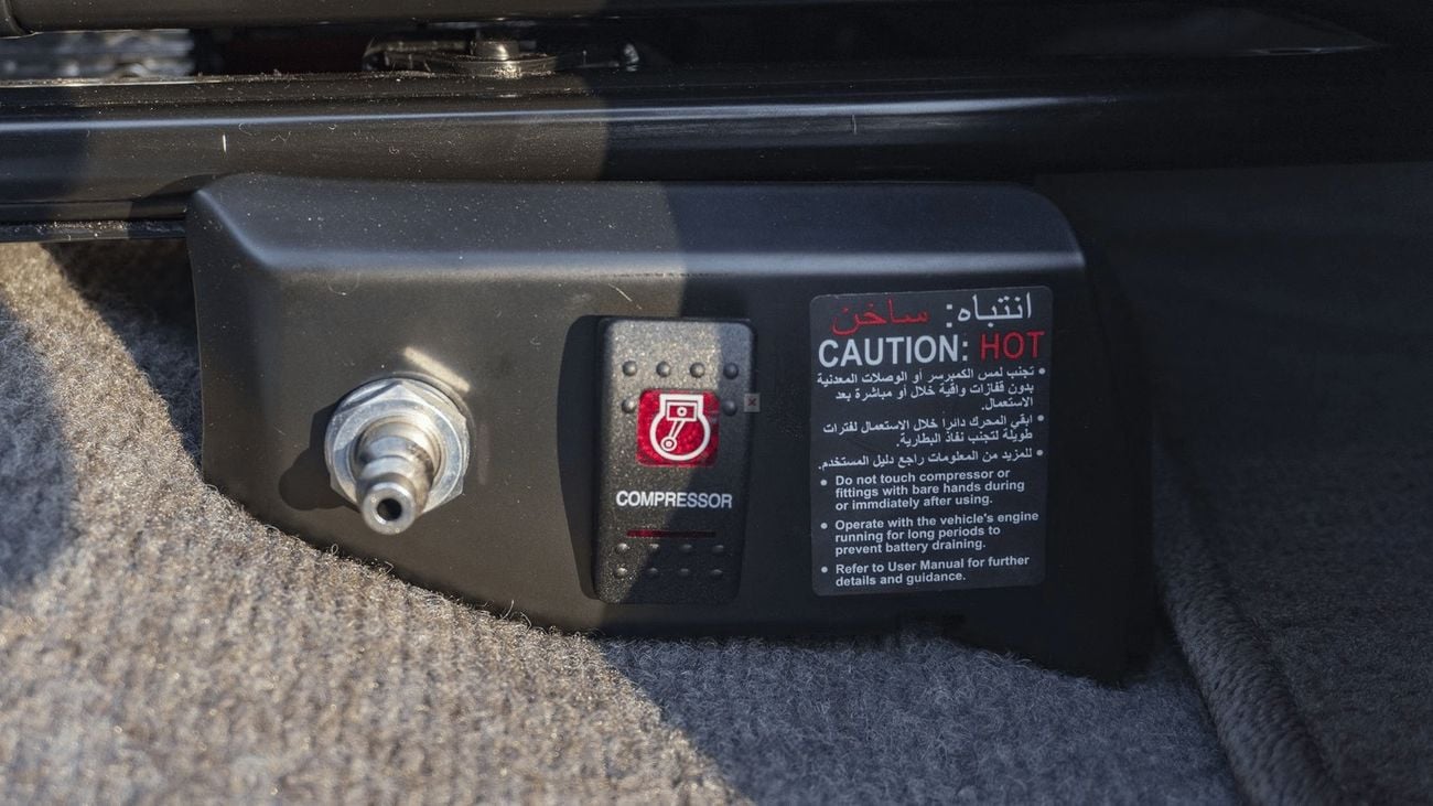 تويوتا لاند كروزر 70 ECT0101 - TLC76 Hardtop 5 Doors GDJ76 - 2.8L Diesel Auto White