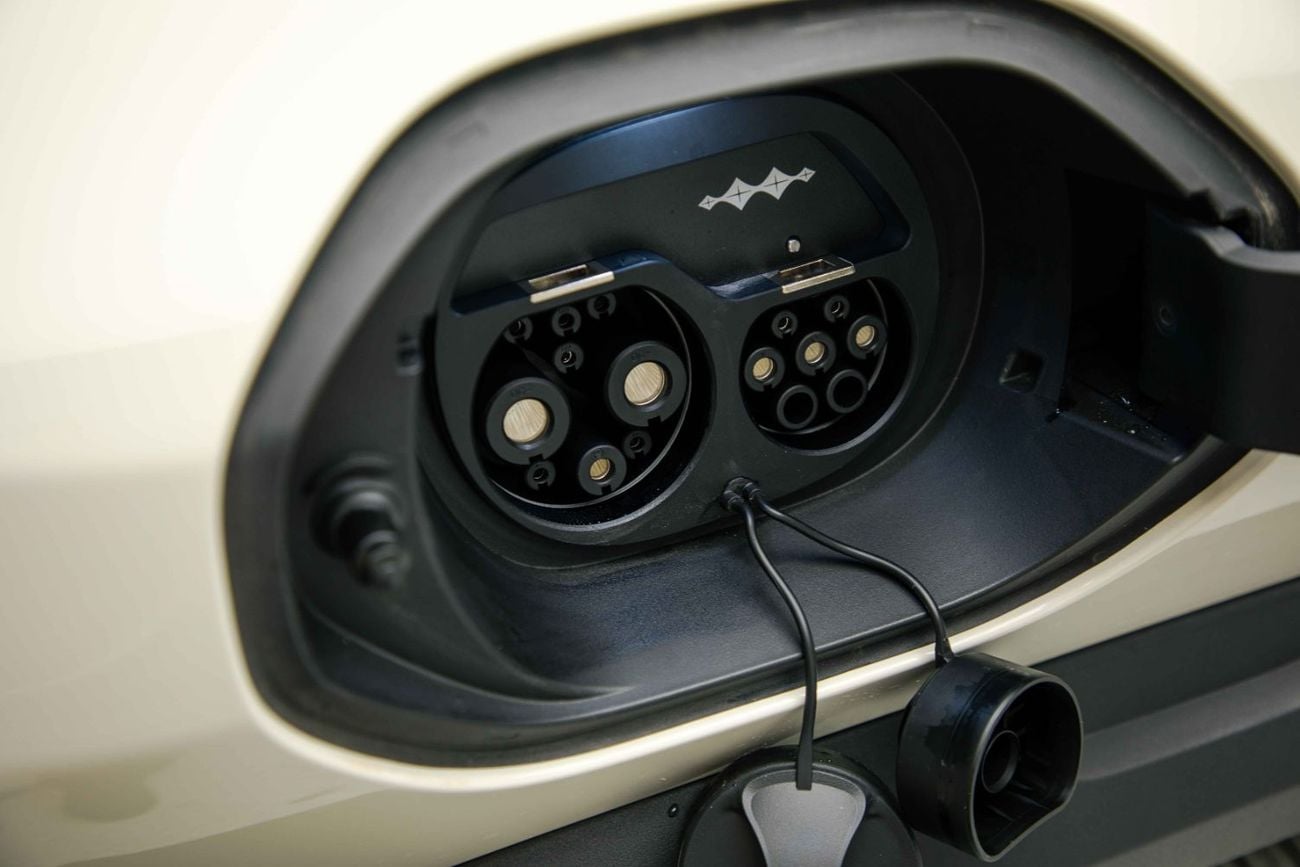 BYD Leopard Titanium 3 ID Ultra - White Inside Black | Export Only