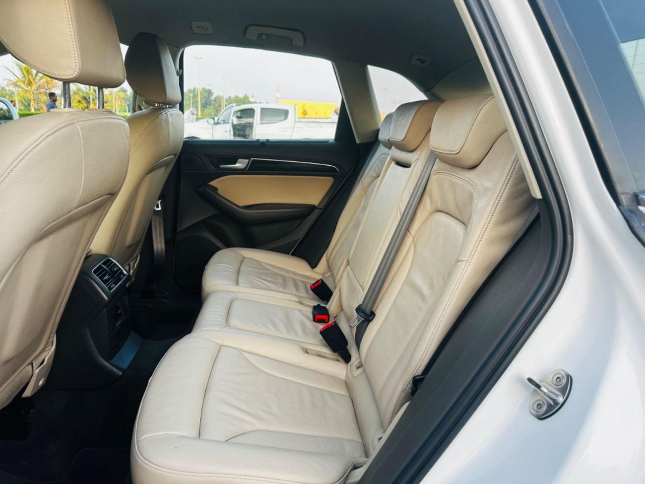 أودي Q5 S-لاين موديل 2014  خليجي حاله ممتازه جدااا من الداخل والخارج