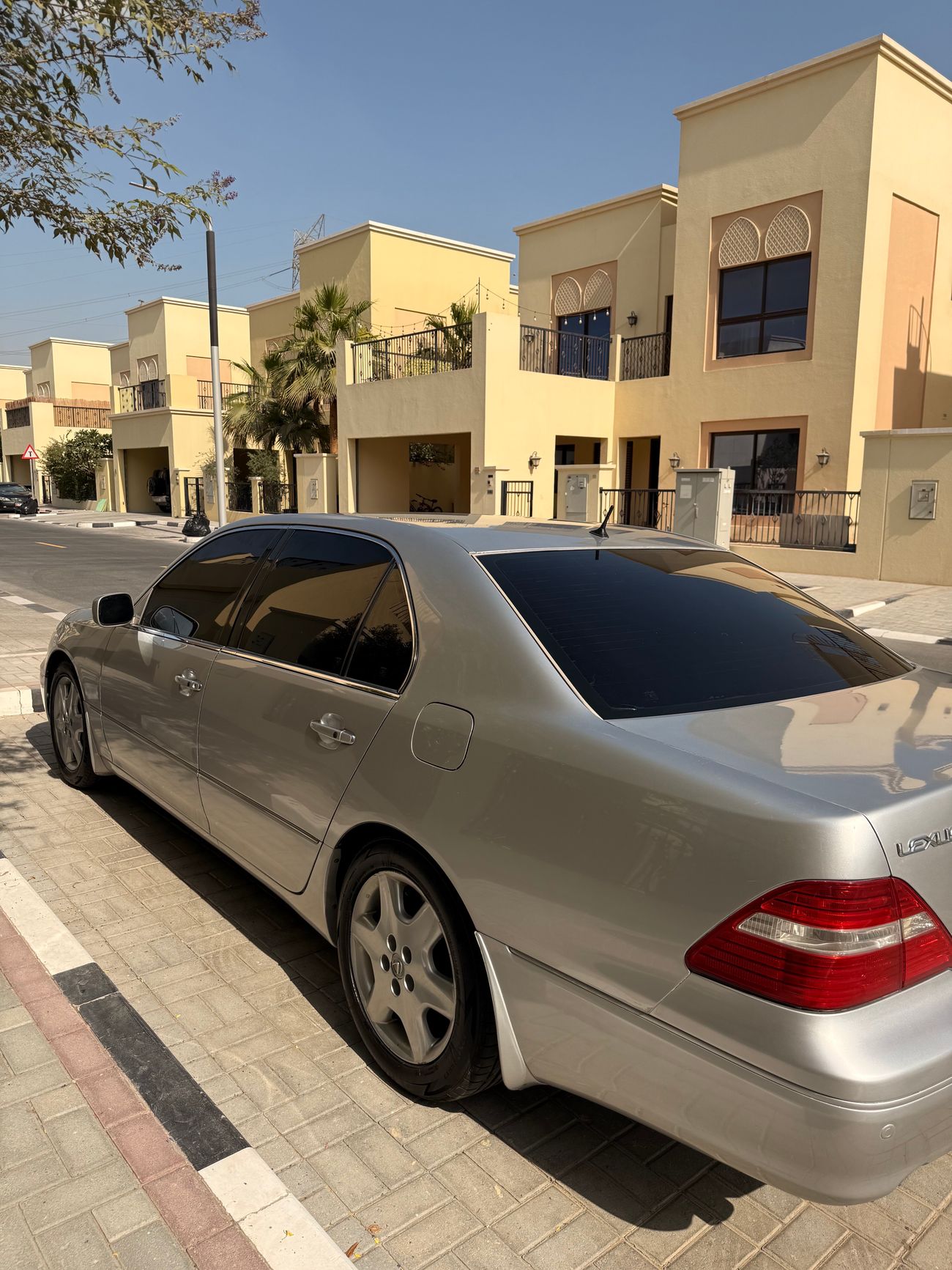 Lexus LS 430