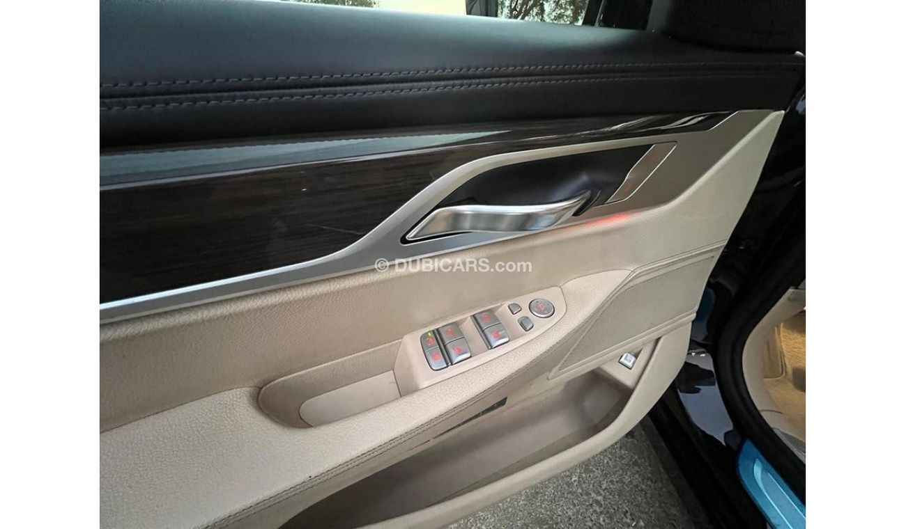 BMW 730Li Luxury BMW 730LI 2.0 2018 GCC FULL OPTION ORIGINAL PAINT FULL SERVICE HISTORY