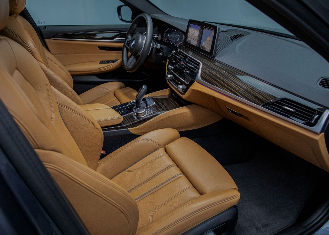 بي أم دبليو 520i