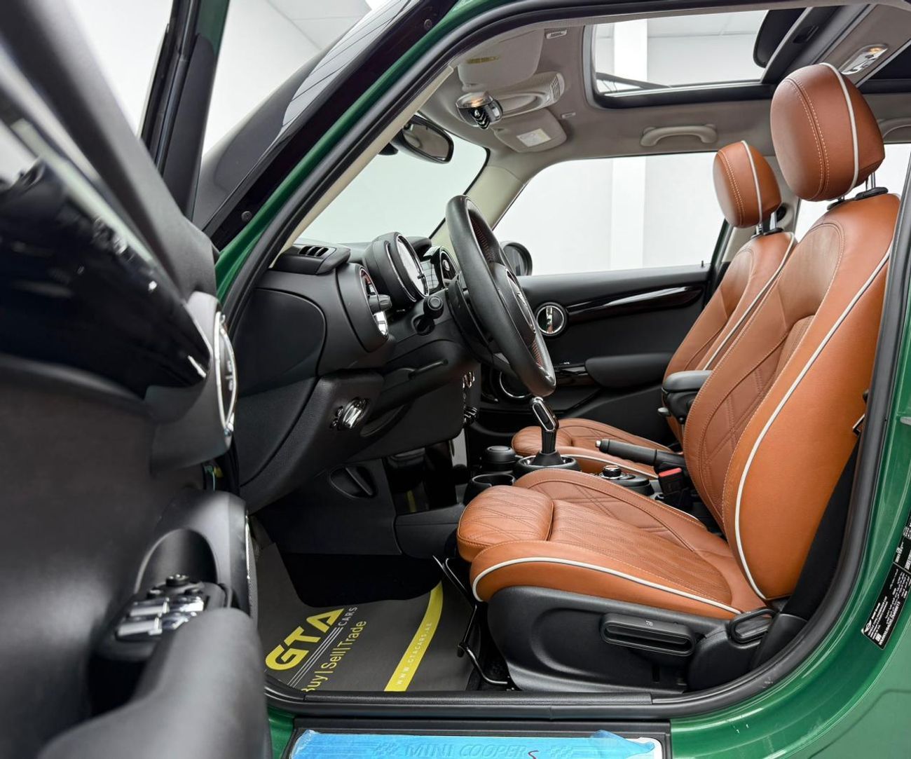 Mini Cooper S 2.0L (4 Seater) 2020 Mini Cooper S, Warranty, Full Service History, Low Km, Fully Loaded, Excellen