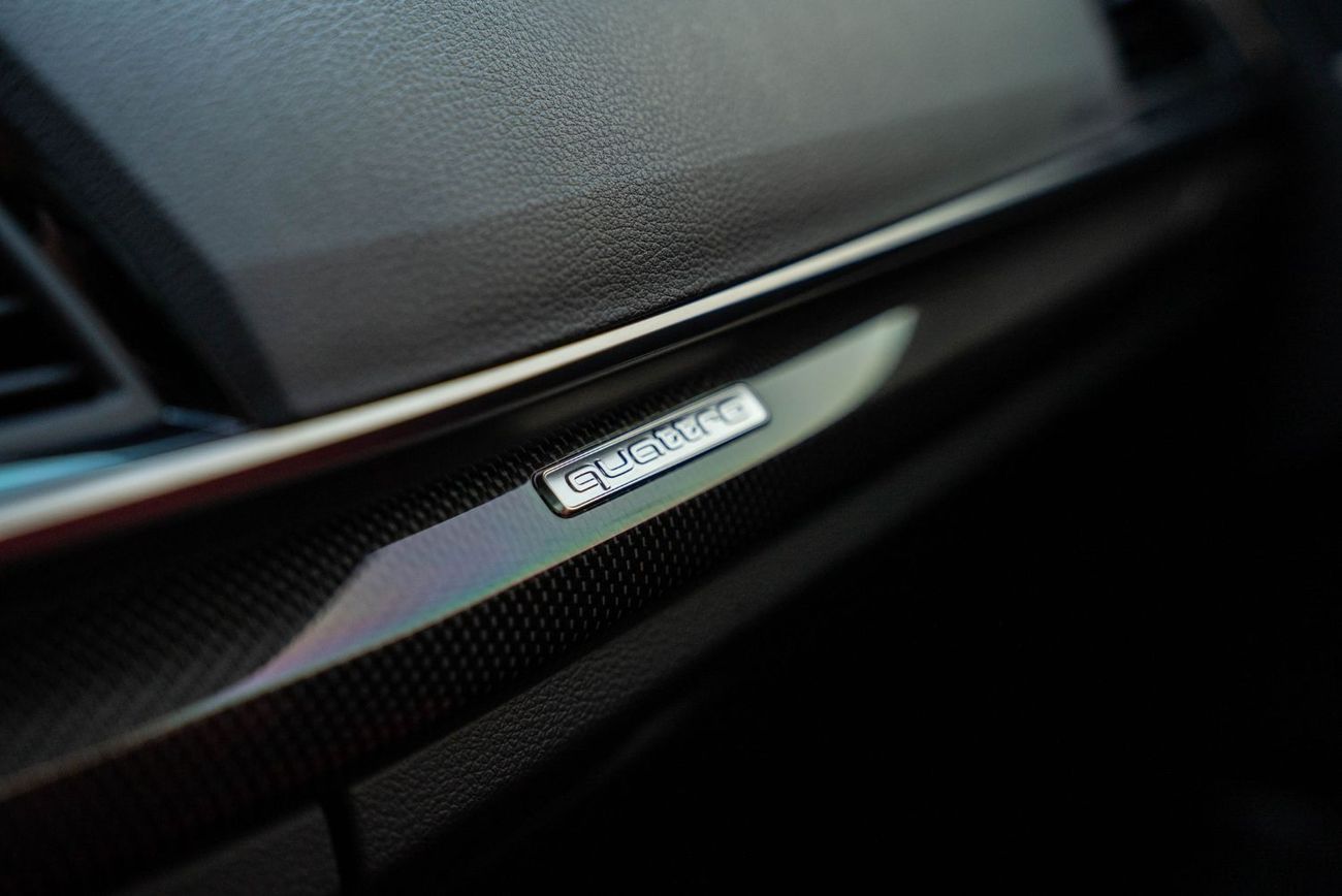 Audi SQ5 TFSI quattro 3.0L (349 HP) Quattro 2024 Agency Warranty Full Service History 3.0L Turbo V6 Low Milea