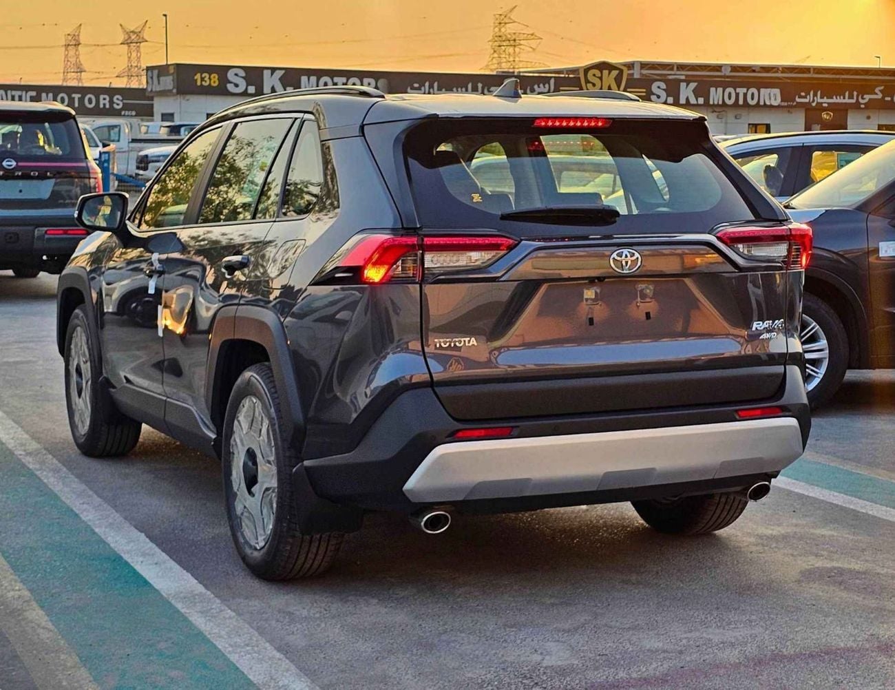 تويوتا راف ٤ ADVENTURE / 2.5L PETROL 4WD / PANORAMIC ROOF / LEATHER WITH DRIVER POWER SEAT (CODE #  RADVP)