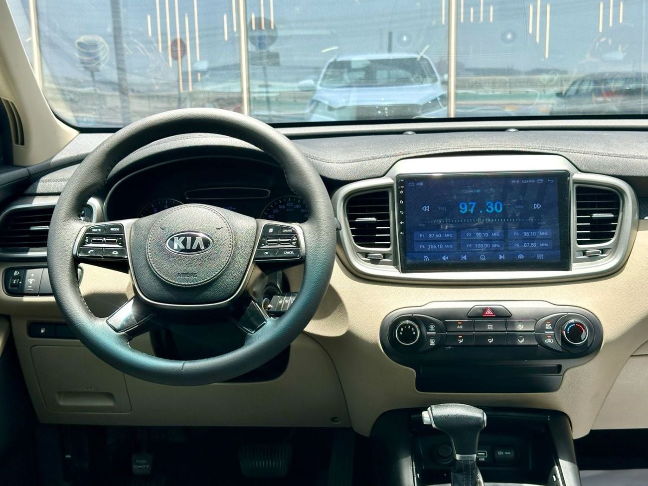 كيا سورينتو 670-Monthly l GCC l 2.4L, Cruise, Camera l Accident Free