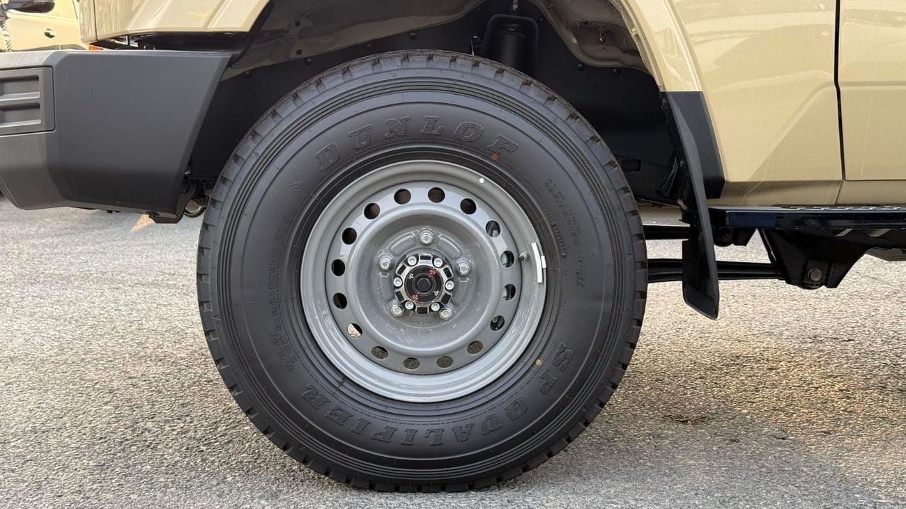 تويوتا لاند كروزر 70 LC 78 4.0 V6 PETROL MANUAL