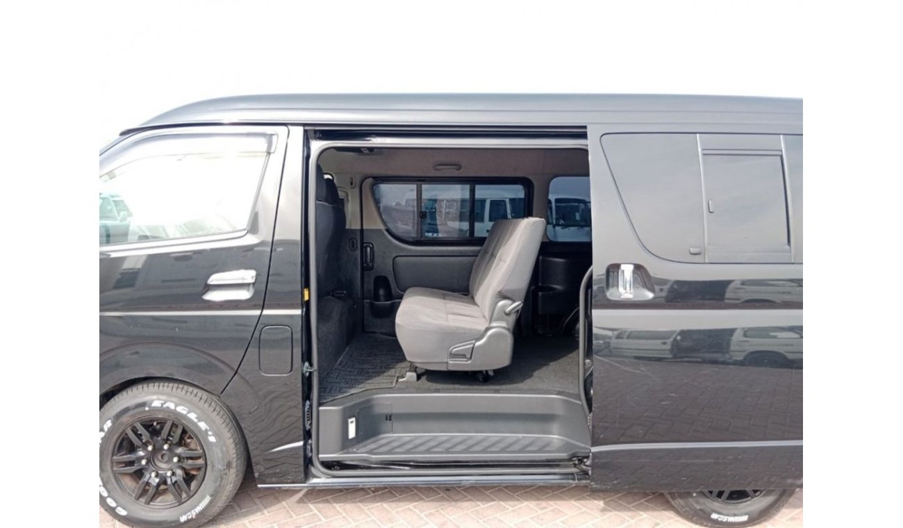 تويوتا هاياس TOYOTA HIACE VAN RIGHT HAND DRIVE(PM03728)