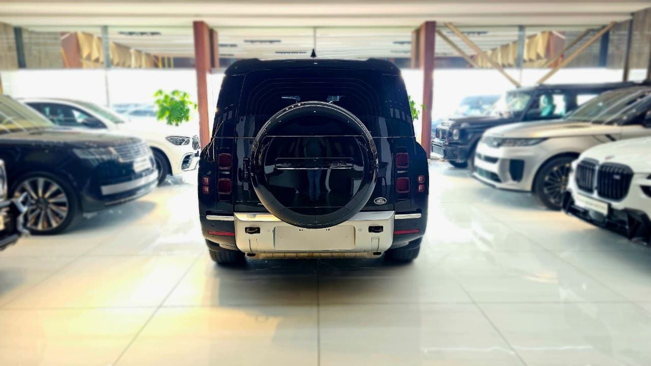 لاند روفر ديفندر 130 HSE P400