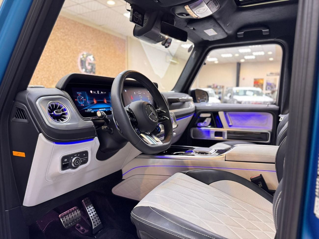 مرسيدس بنز G 63 AMG G 63 AMG DOUBLE NIGHT PACKAGE,  CARBON FIBER EDITION