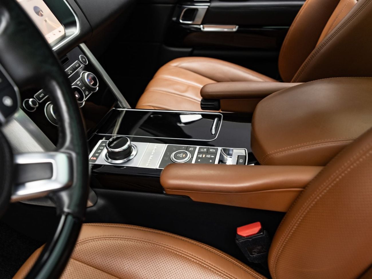 Land Rover Range Rover VOGUE SE BUY NOW, PAY 2027 | THE BLACKLINE STANDARD | 12 Month Blackline Warranty, GCC