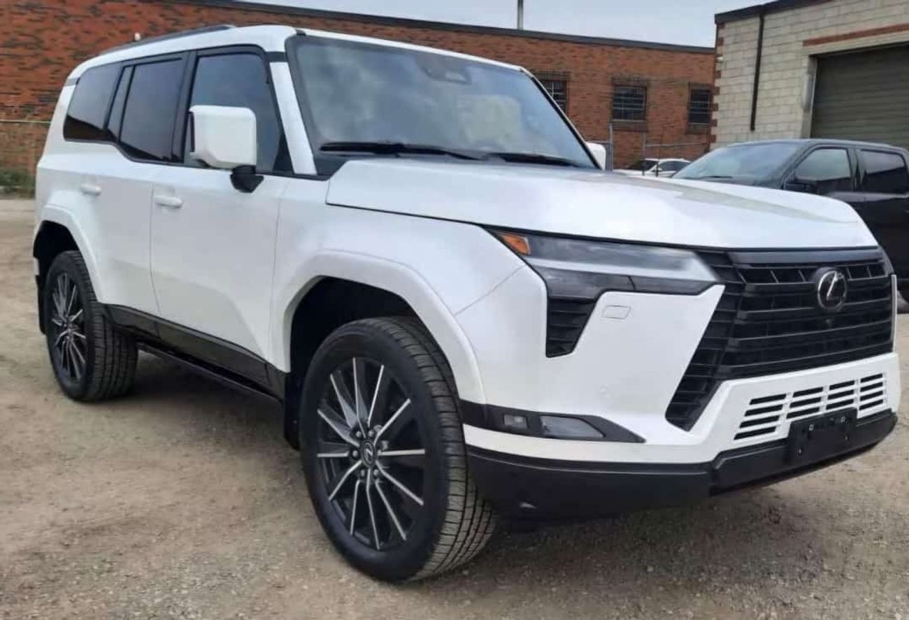 Lexus GX550 Executive Full Options 6seaters