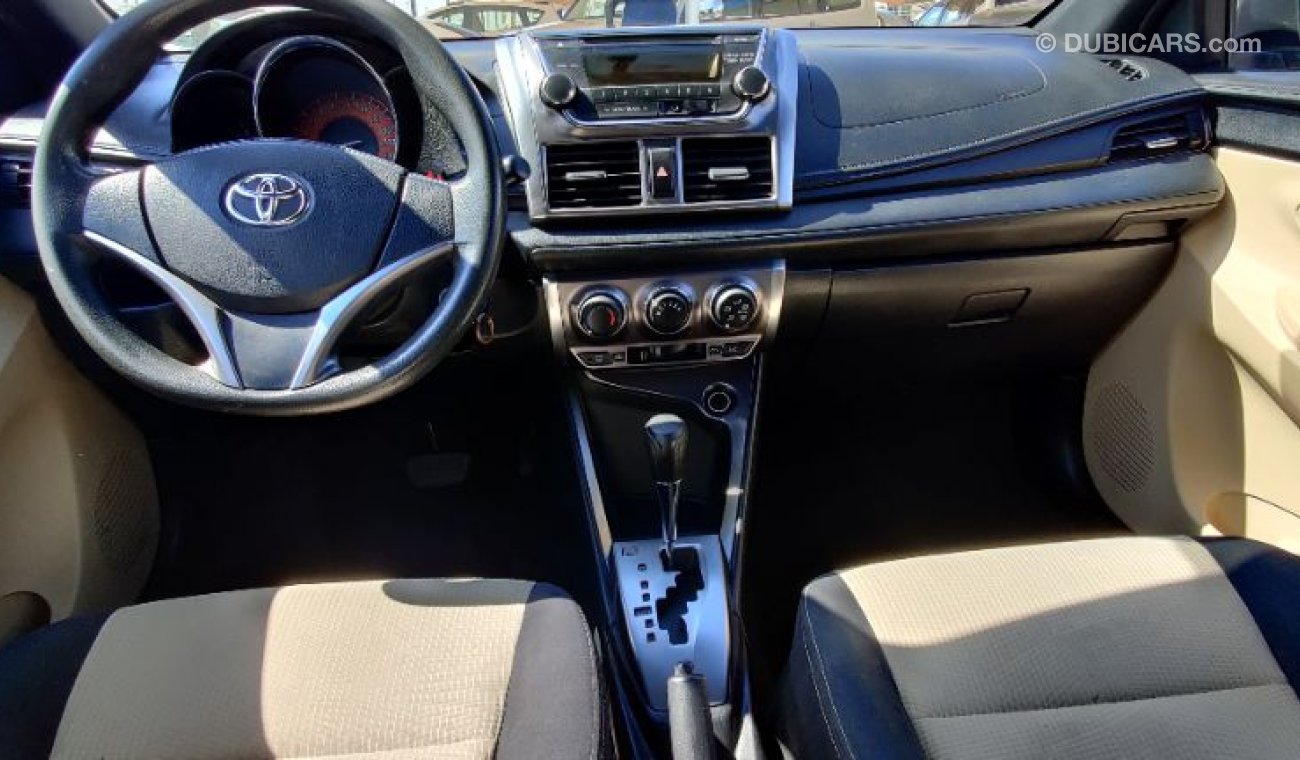 Toyota Yaris 2015  SE 1.3 ltr GCC Specs full Automatic