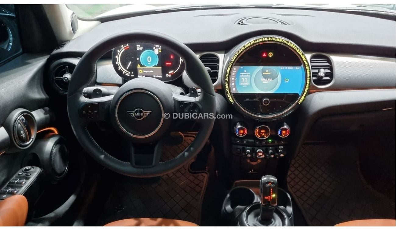 Mini Cooper S MINI COOPER S 2023 ONLY 7K KM IN MINT CONDITION FOR 109K AED INCLUDING 1 YEAR WARRANTY