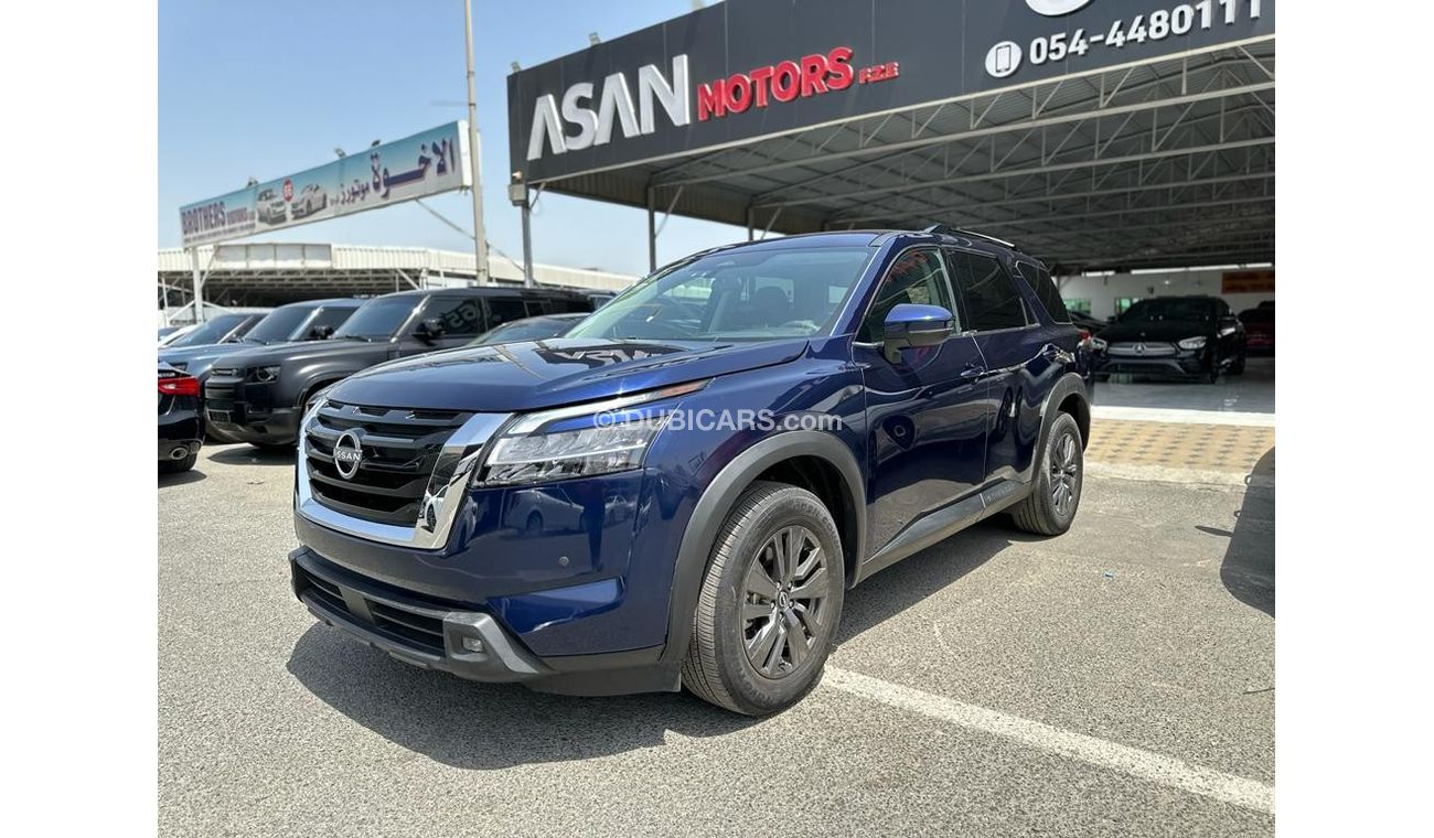 Nissan Pathfinder SV