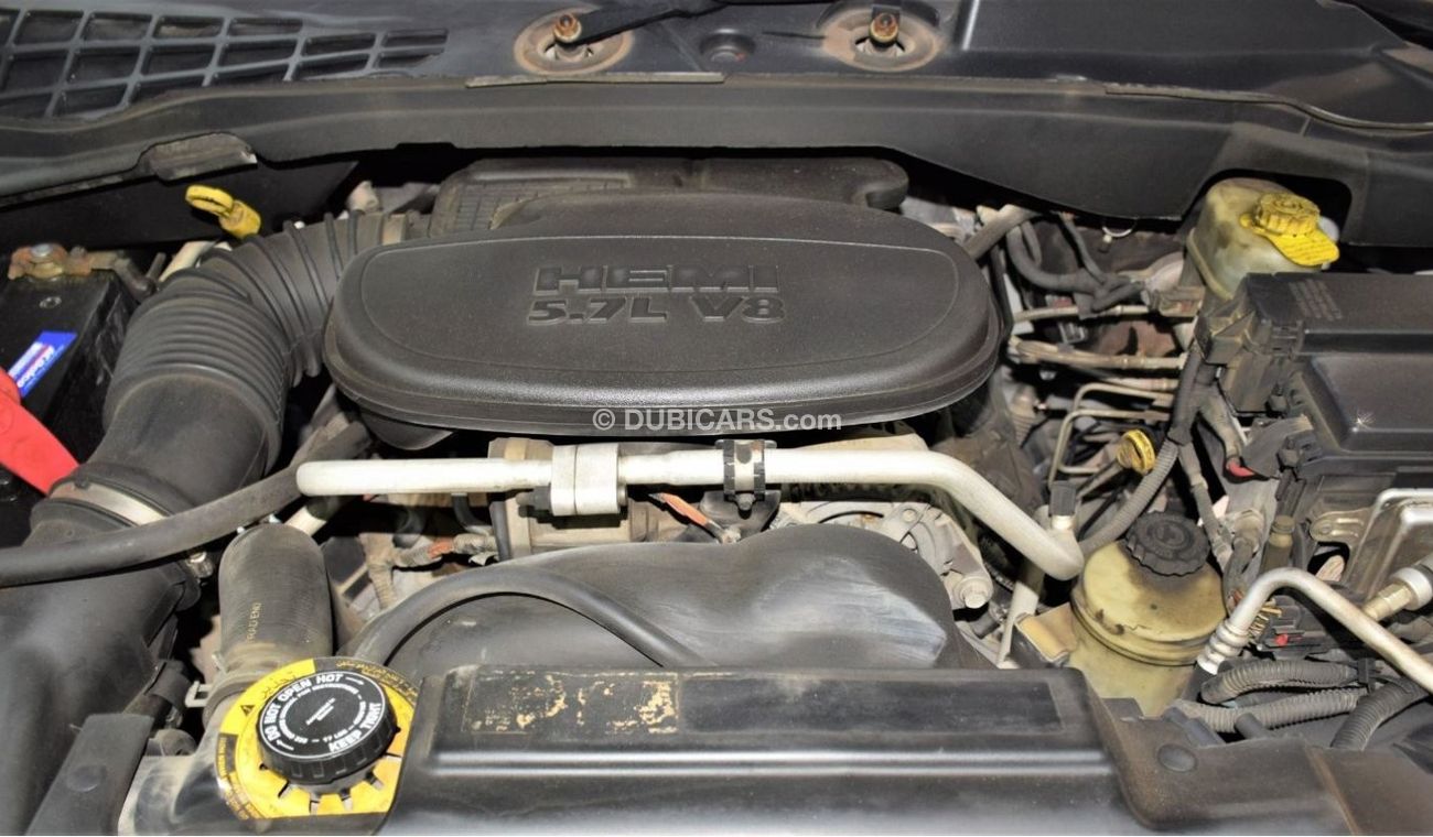 Dodge Durango EXCELLENT DEAL for our Dodge Durango SLT 2009 Model!! in White Color! GCC Specs