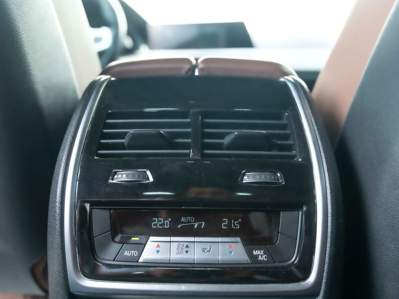 بي أم دبليو X6 xDrive40i Luxury M Sport Package 3.0L