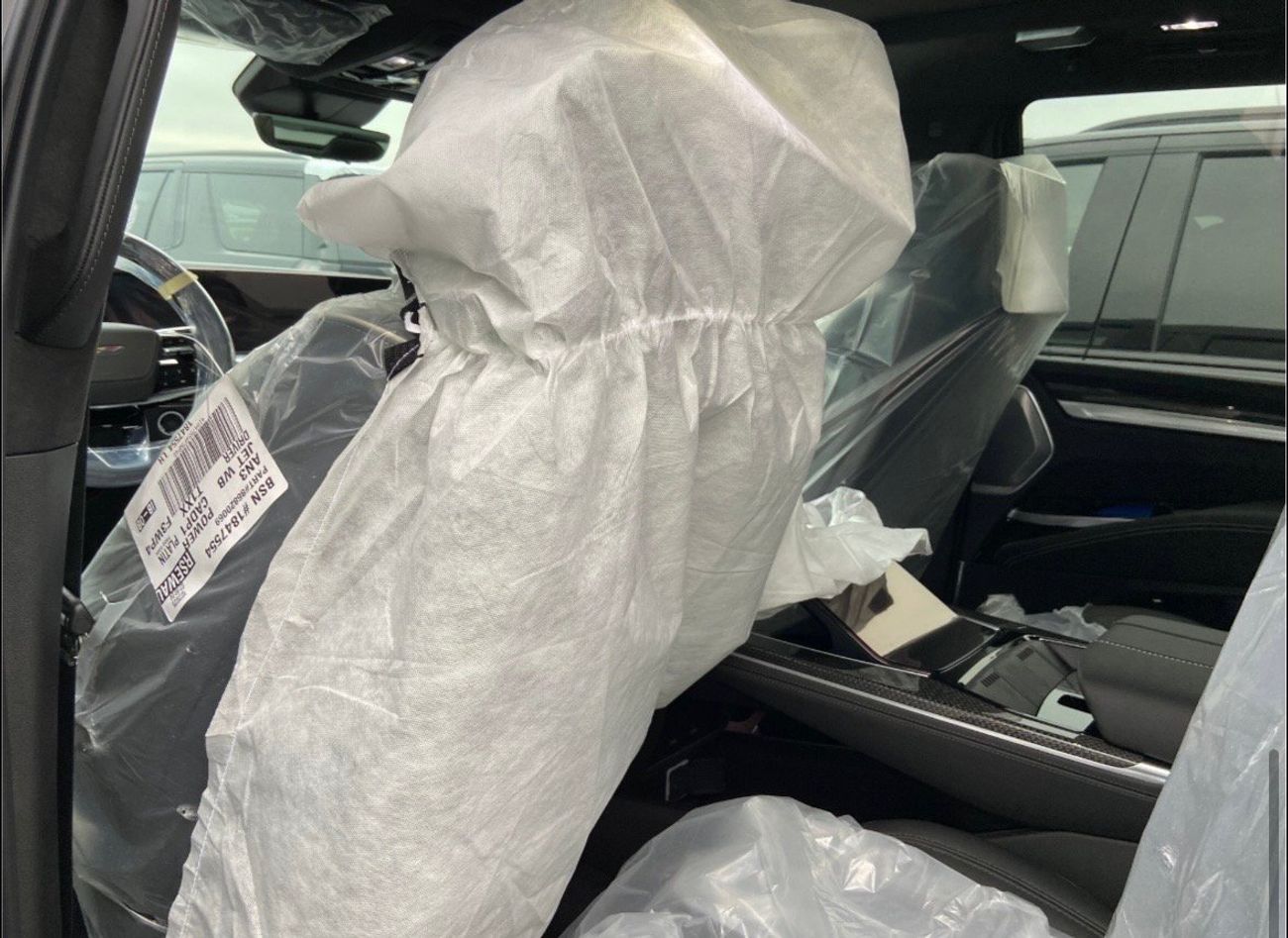 Cadillac Escalade V SERIES EXECUTIVE SEATS