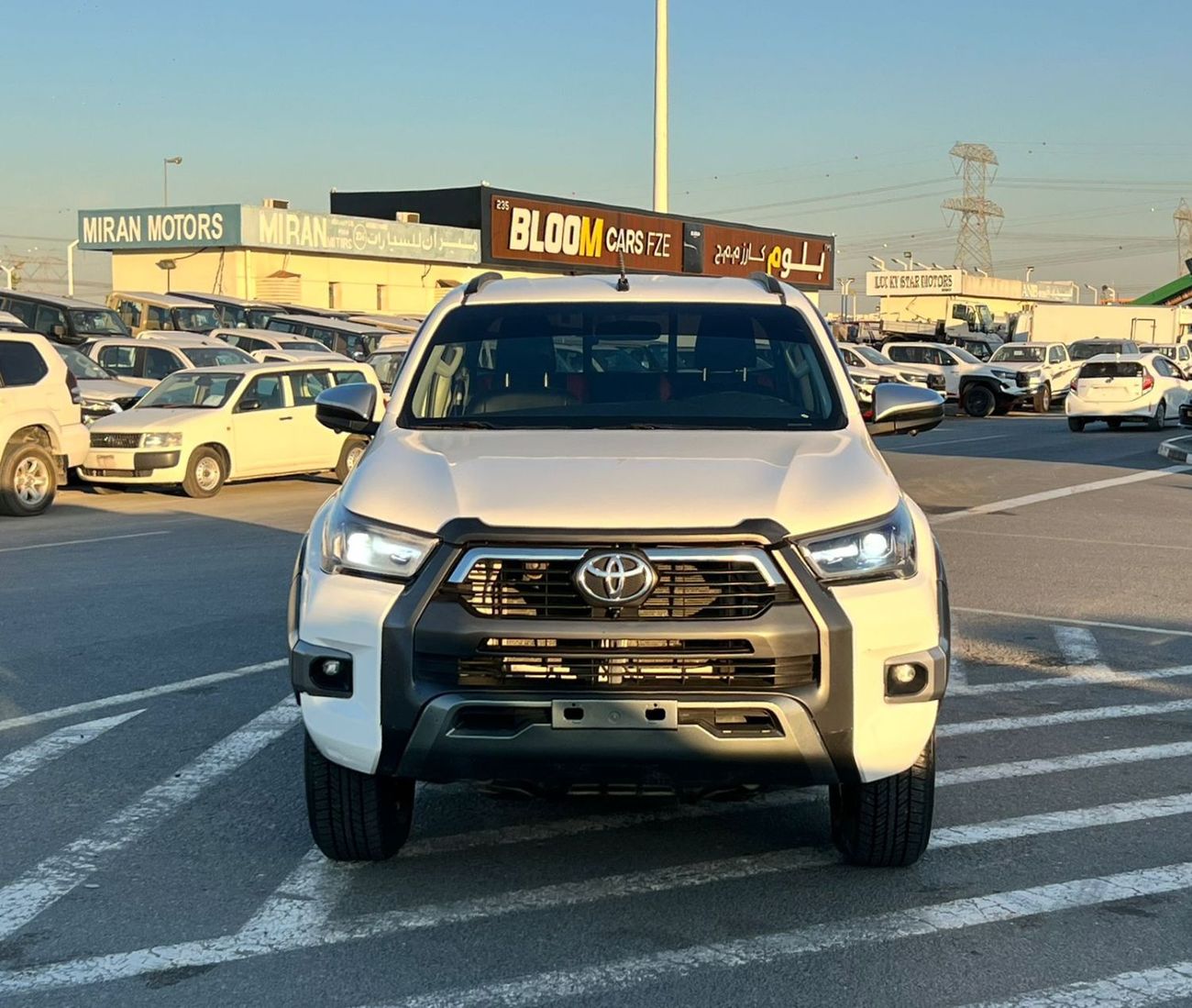 تويوتا هيلوكس 2019 Toyota Hilux GL Advanture Modified - 2.7L V4 - AWD 4x4- 360* CAM - Push Start - Patrol -