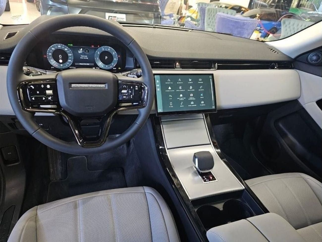 لاند روفر رانج روفر إيفوك 2024 Range Rover Evoque S (5 YEARS WARRANTY AND SERVICE CONTRACT )