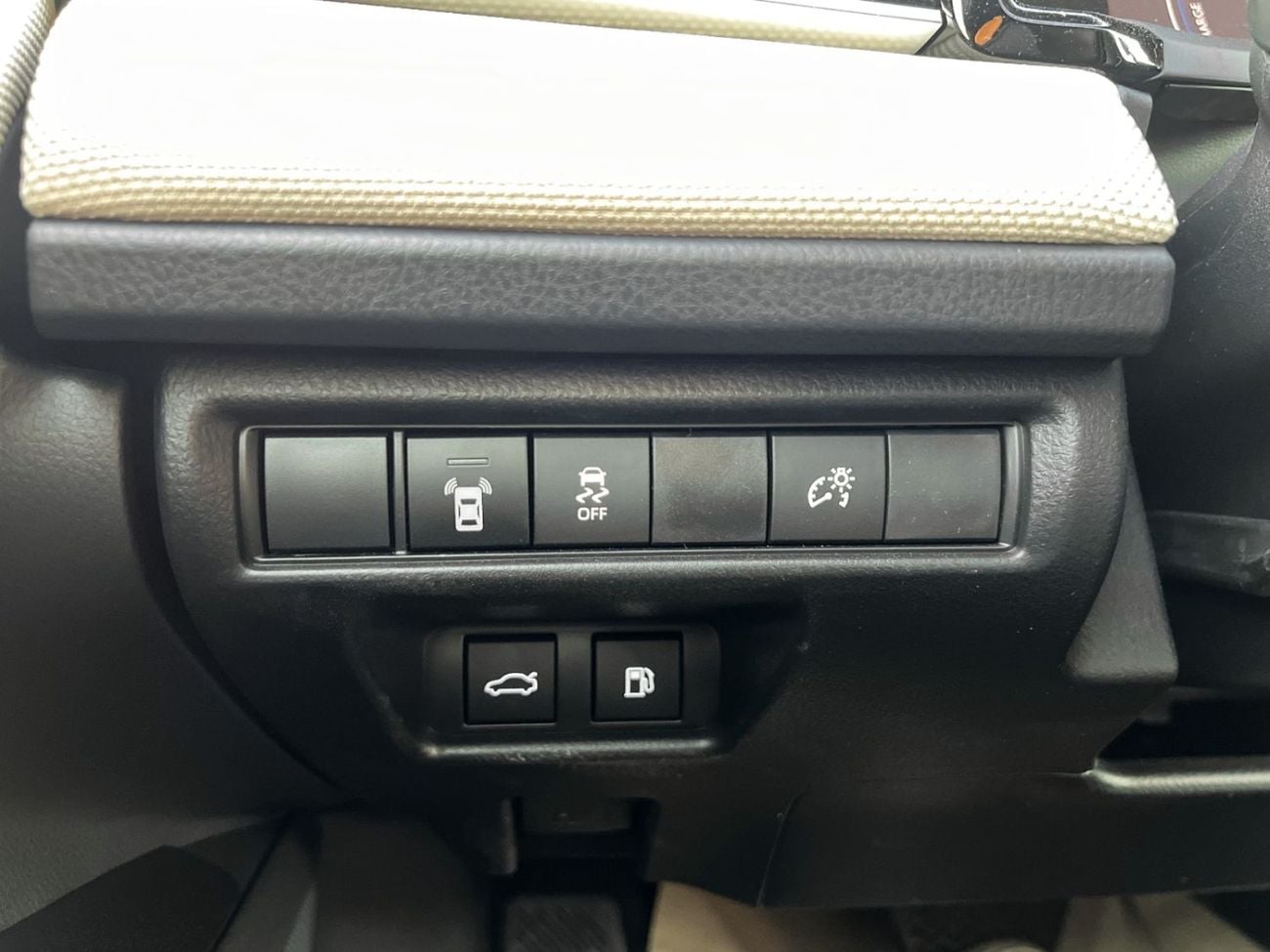 تويوتا كامري EXPORT ONLY - TOYOTA CAMRY 2.5L G HEV