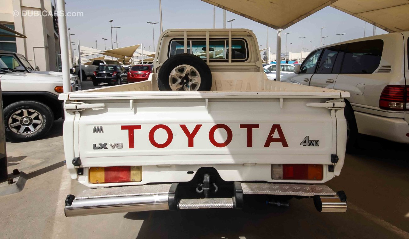 Toyota Land Cruiser Pick Up