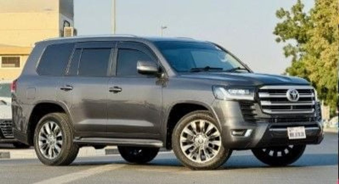 Toyota Land Cruiser MODIFIED TO LC300 MODEL | PUSH START | SUNROOF | AT | 4.5L | POWER SEATS