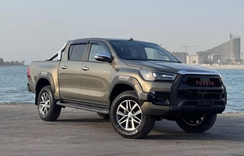 Toyota Hilux DIESEL 2.8 LITER ,RIGHT HAND DRIVE ,GROWN COLOR ,2022 MODEL