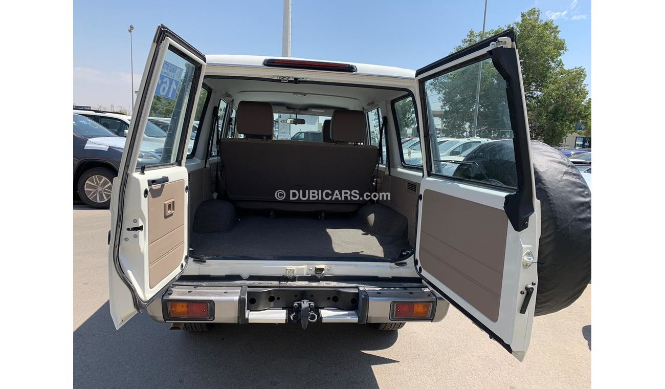 Toyota Land Cruiser VDJ76 V8 DIESEL FULL OPTION 2019 WINCH DIFF-LOCK