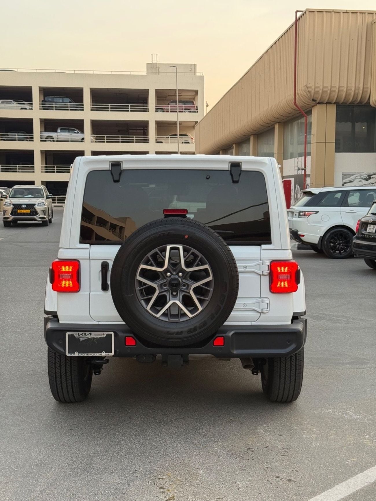 Jeep Wrangler Unlimited Sahara 3.6L A/T (5 Seater) 2023 Sahara 3.6L EDITION FULL OPTION JUNGLE TRAIL 4x4 3.6L CANADA SPEC