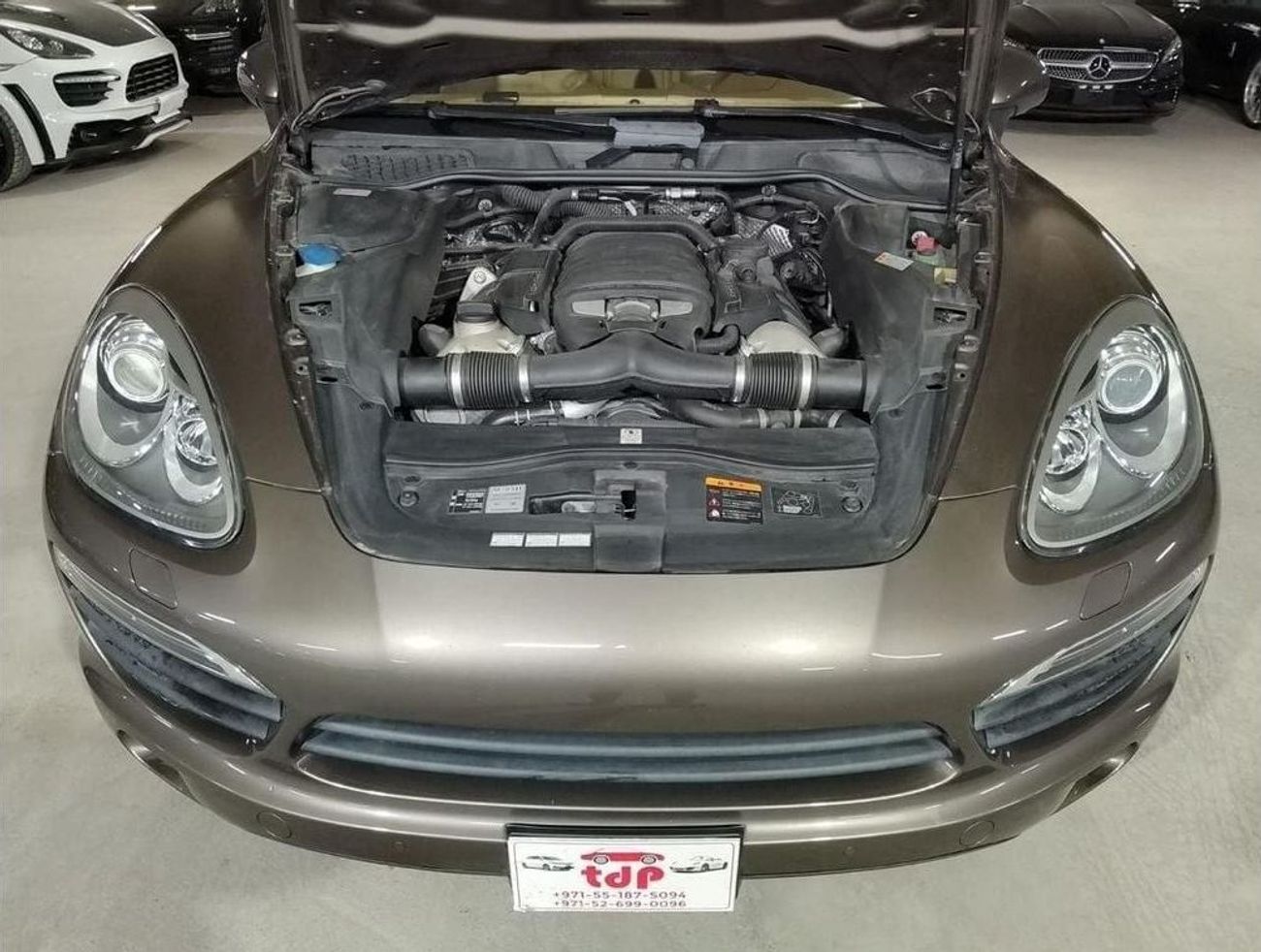 Porsche Cayenne S 4.8L PORSCHE CAYENNE S 2014 4.8L | SPORTS STEERING | SPECIAL BROWN PAINT | SUNROOF