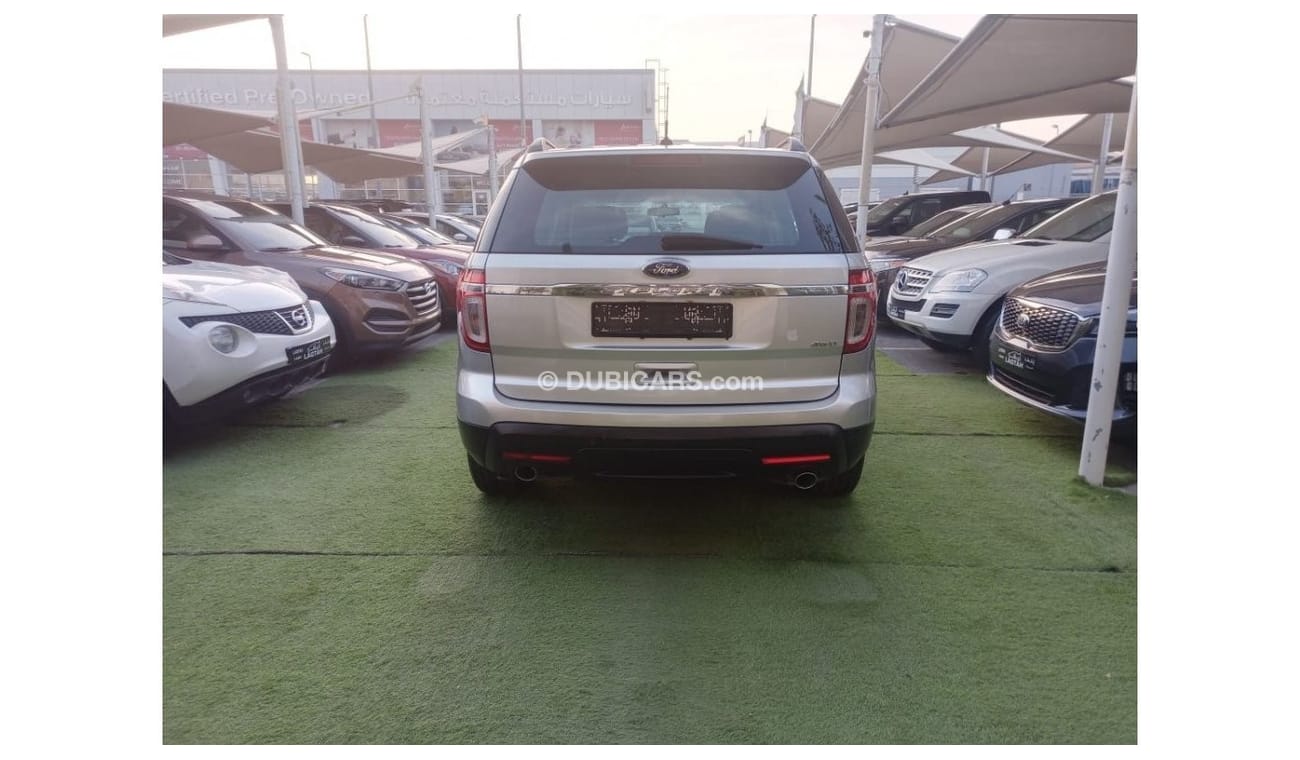 Ford Explorer Gulf model 2014, cruise control, sensor wheels, in excellent condition, you do not need any expenses