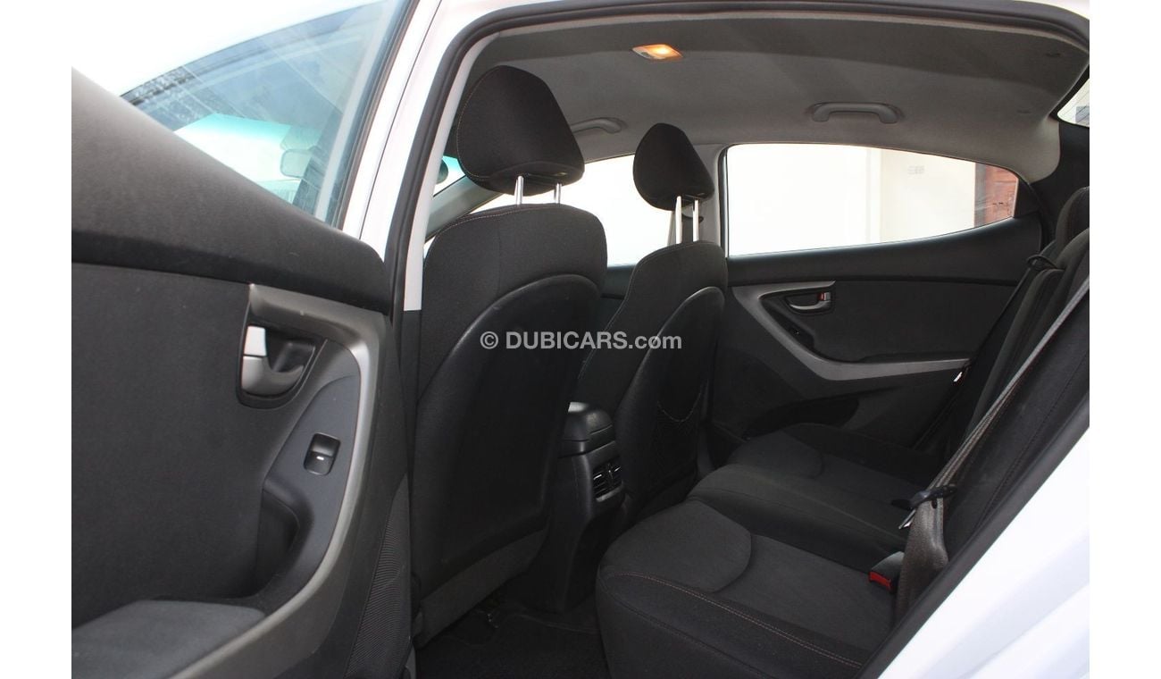 هيونداي إلانترا GL هيونداي إلنترا 2016 خليجي بحالة ممتازة بدون حوادث